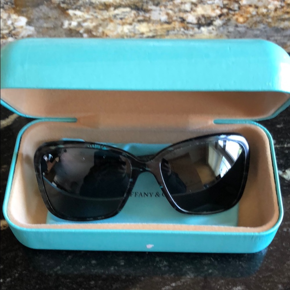 Used Tiffany TF 4057 B sunglasses 😎